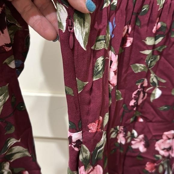 NWT Bebe floral flirty dress. Size small - Picture 6 of 7